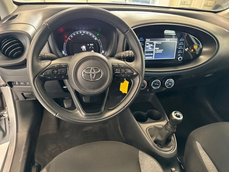 Toyota Aygo X usata a Prato (10)