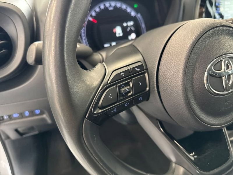 Toyota Aygo X usata a Prato (11)