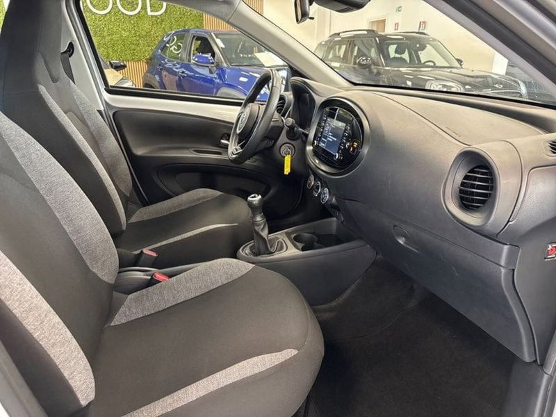 Toyota Aygo X usata a Prato (14)