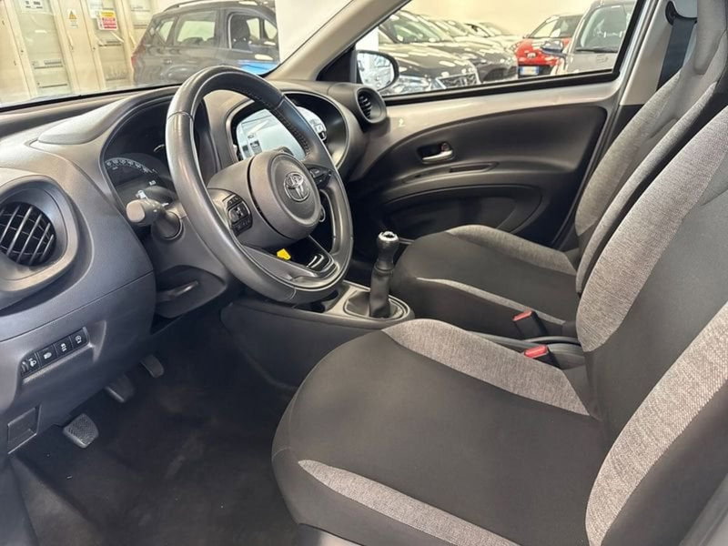 Toyota Aygo X usata a Prato (9)