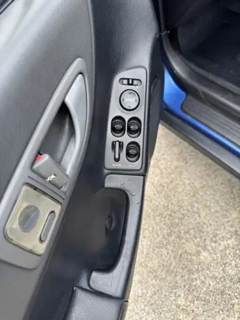 Honda Civic Coupé usata a Cosenza (13)