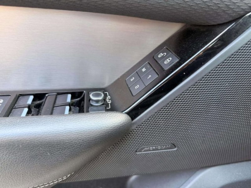 Land Rover Range Rover Velar usata a Siena (14)