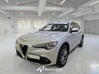 Alfa Romeo Stelvio Stelvio 2.2 Turbodiesel 160 CV AT8 RWD Super Business del 2020 usata a Bari