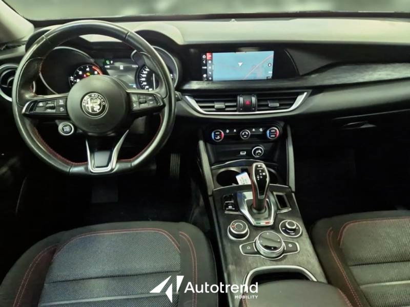 Alfa Romeo Stelvio usata a Bari (18)