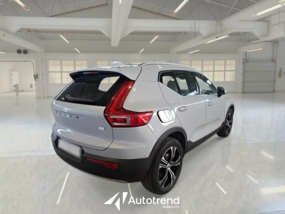 Volvo XC40 usata a Bari (2)