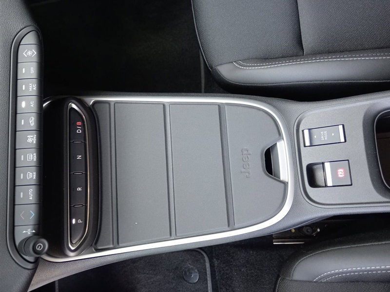 Jeep Avenger usata a Alessandria (19)