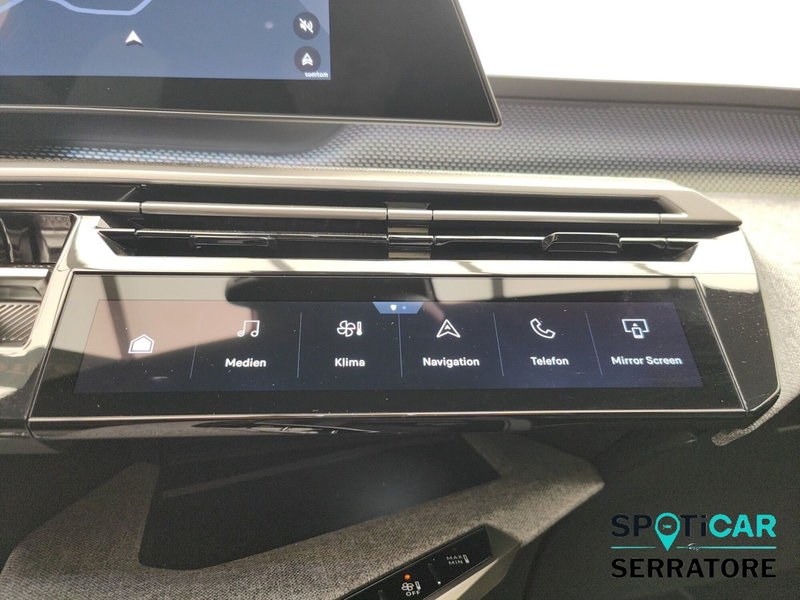 Peugeot 5008 usata a Como (16)