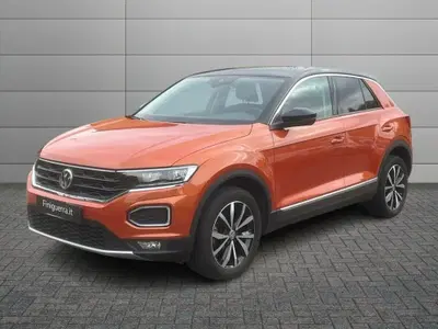 Volkswagen T-Roc 1.0 tsi Style 115cv del 2019 usata a Osnago
