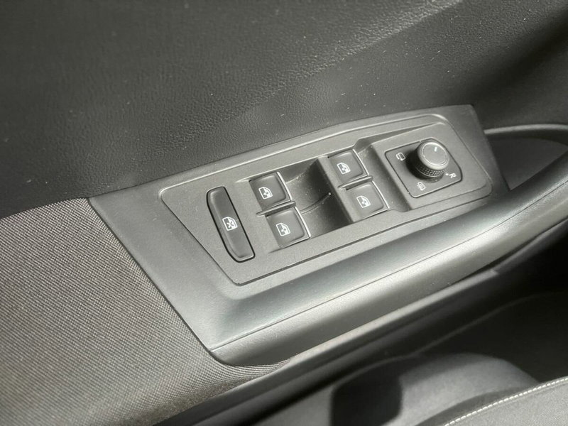 Volkswagen T-Roc usata a Lecco (20)