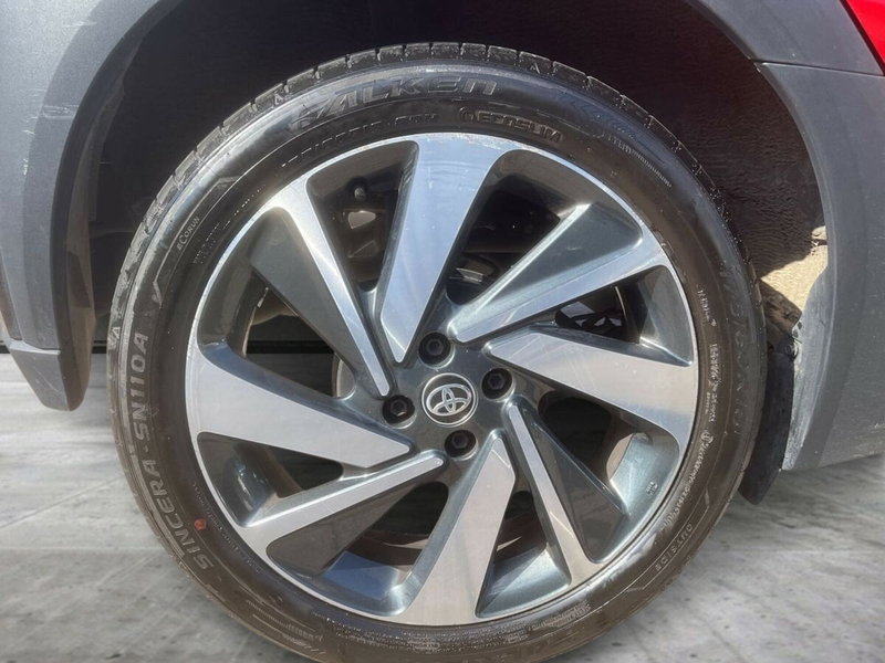 Toyota Aygo X usata a Lecco (12)