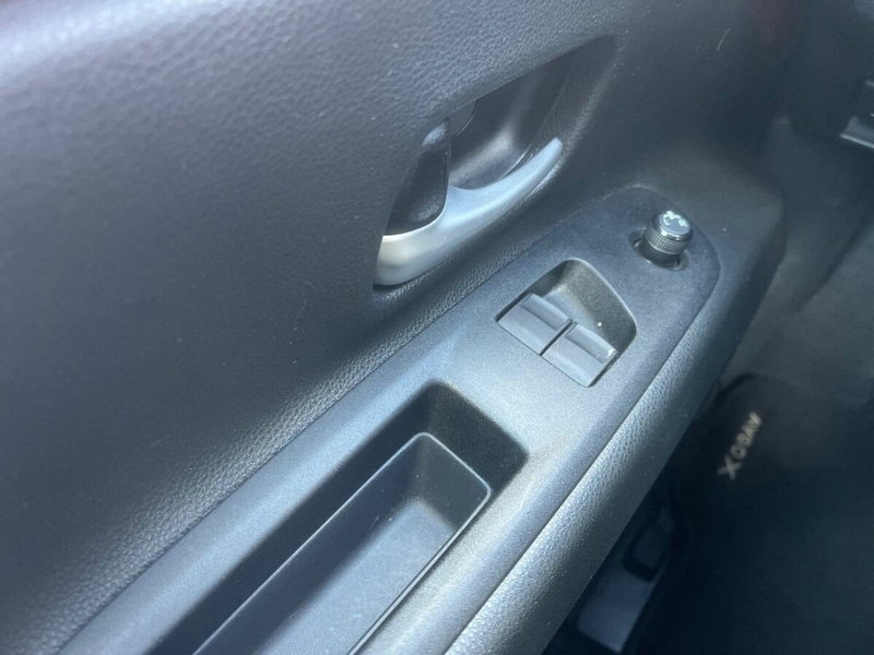 Toyota Aygo X usata a Lecco (18)