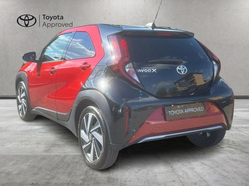 Toyota Aygo X usata a Lecco (5)