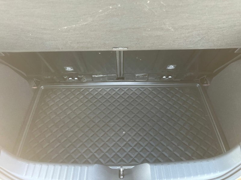 Toyota Aygo X usata a Lecco (6)