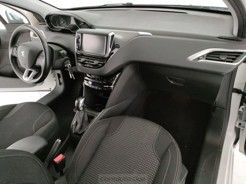 Peugeot 208 usata a Caserta (16)