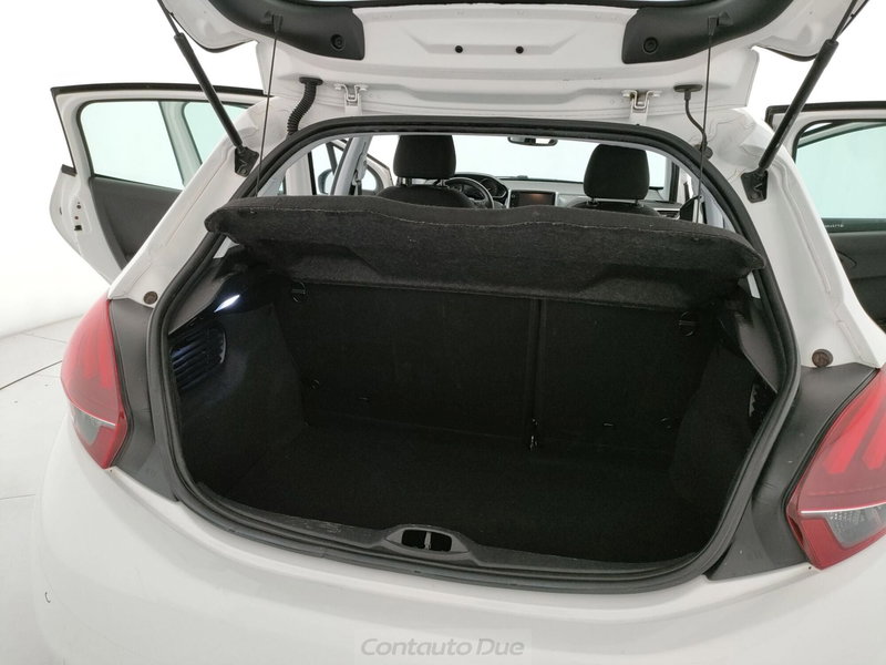 Peugeot 208 usata a Caserta (9)