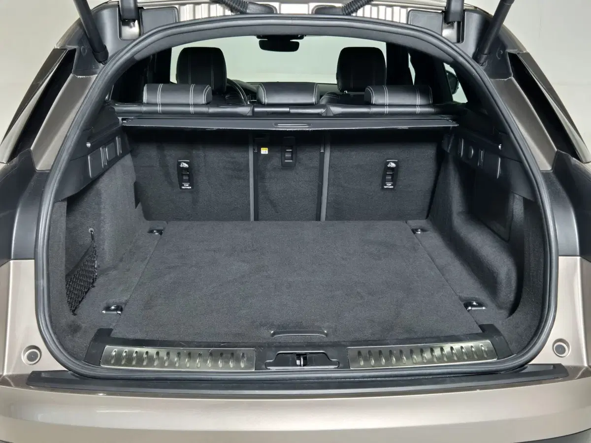 Land Rover Range Rover Velar usata a Torino (13)