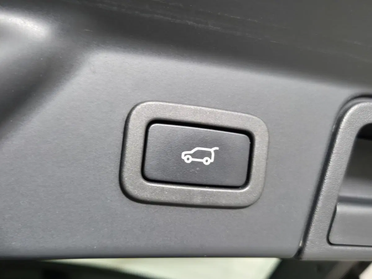 Land Rover Range Rover Velar usata a Torino (20)