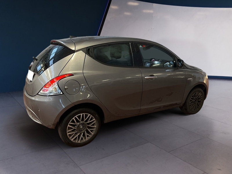 Lancia Ypsilon usata a Torino (4)