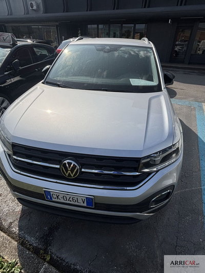 Volkswagen T-Cross 1.0 TSI 110 CV DSG Sport del 2022 usata a Verdellino