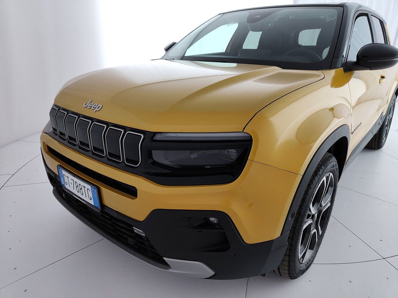 Jeep Avenger nuova a Caserta (13)