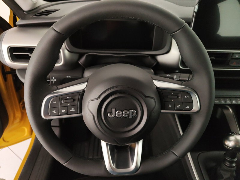 Jeep Avenger nuova a Caserta (20)