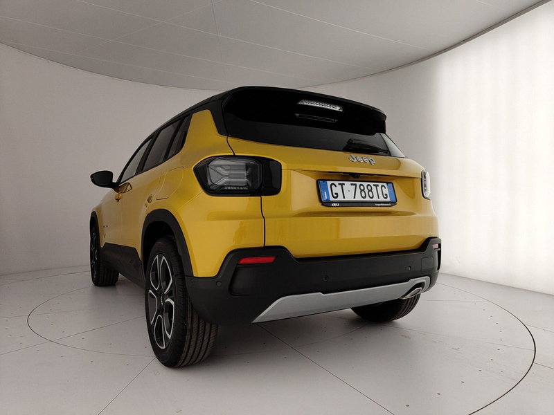 Jeep Avenger nuova a Caserta (9)