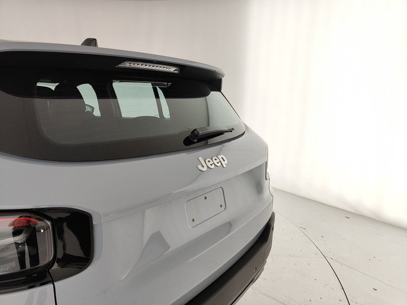Jeep Avenger nuova a Caserta (10)