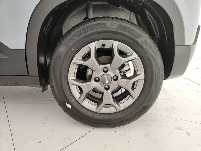Jeep Avenger nuova a Caserta (11)