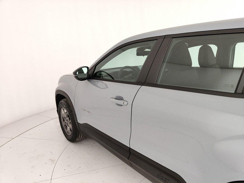 Jeep Avenger nuova a Caserta (12)