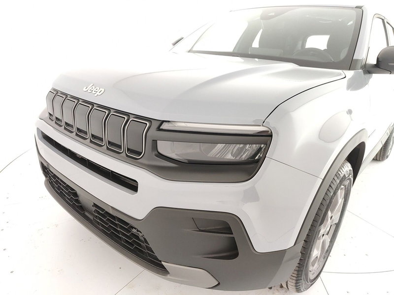 Jeep Avenger nuova a Caserta (13)