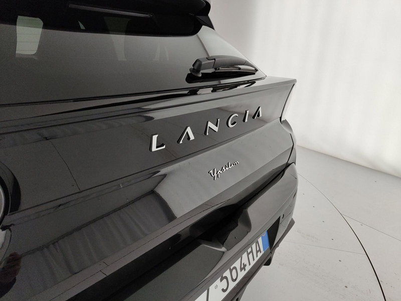 Lancia Ypsilon usata a Caserta (10)