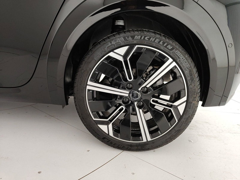 Lancia Ypsilon usata a Caserta (12)