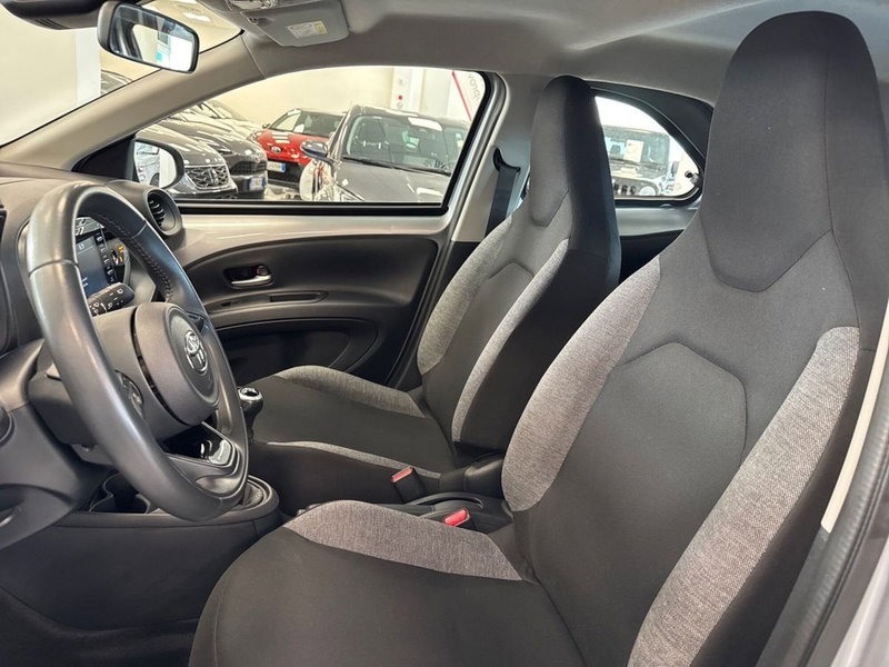 Toyota Aygo X usata a Prato (13)