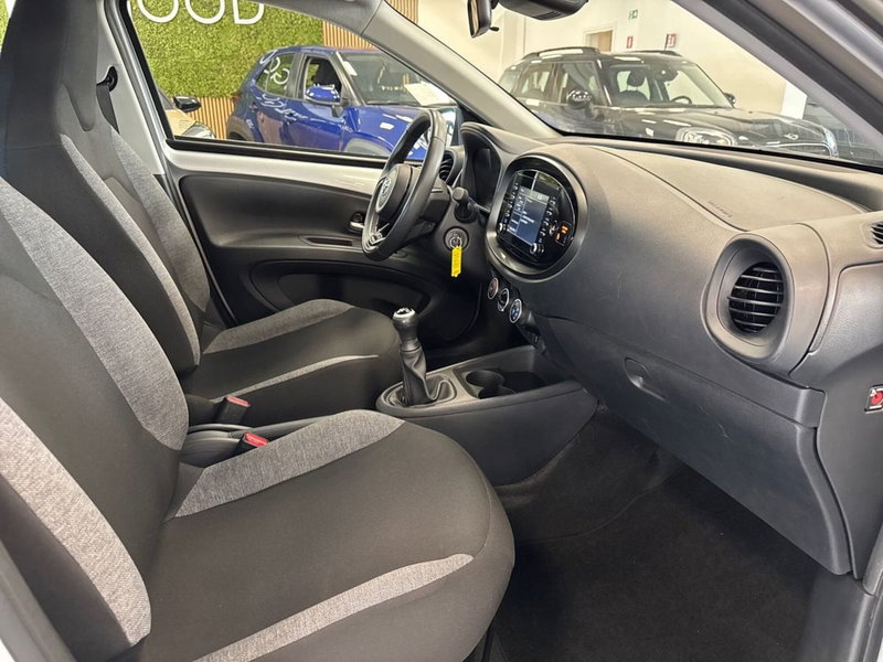 Toyota Aygo X usata a Prato (14)