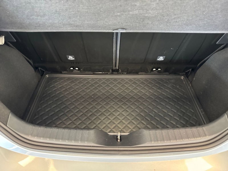 Toyota Aygo X usata a Prato (17)