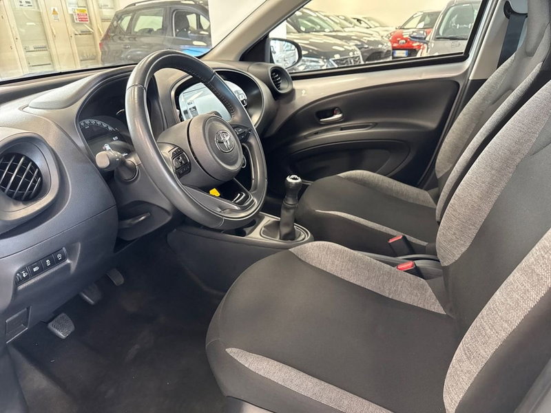 Toyota Aygo X usata a Prato (9)