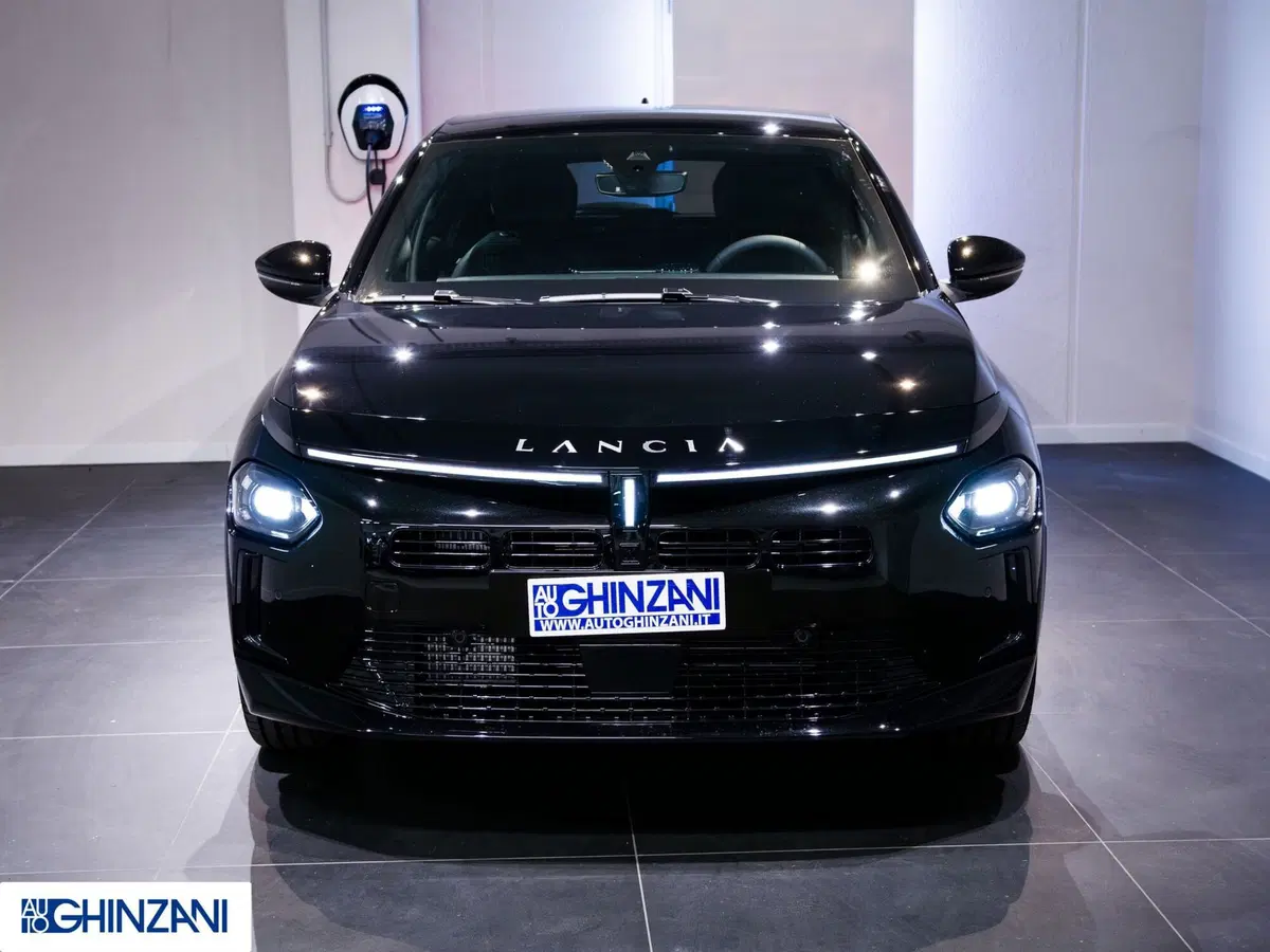 Lancia Ypsilon nuova a Bergamo (4)