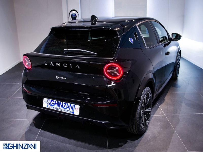 Lancia Ypsilon nuova a Bergamo (7)