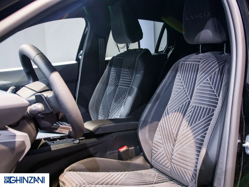 Lancia Ypsilon nuova a Bergamo (9)