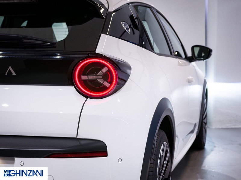 Lancia Ypsilon nuova a Bergamo (17)