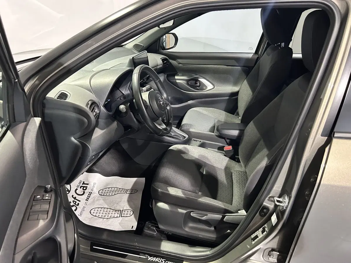 Toyota Yaris Cross usata a Milano (12)