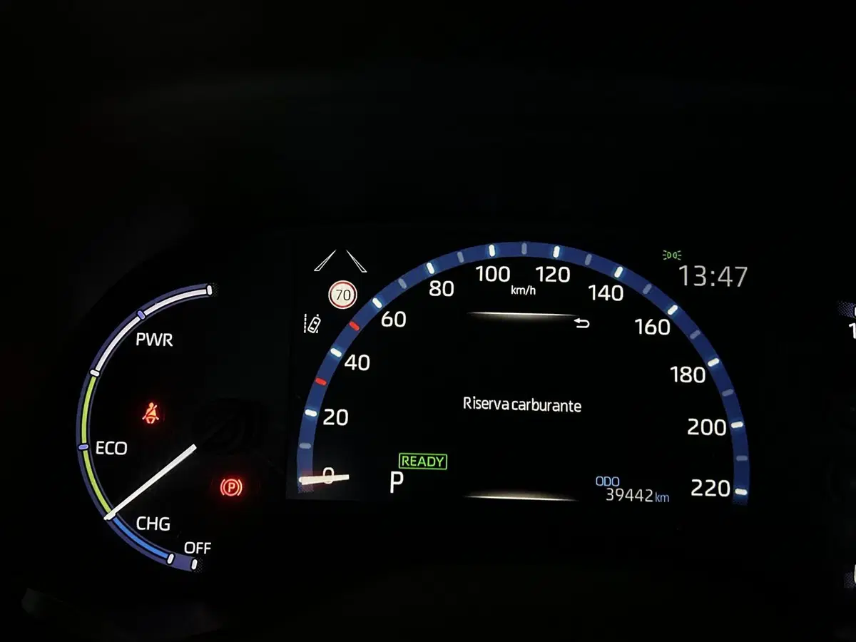 Toyota Yaris Cross usata a Milano (13)