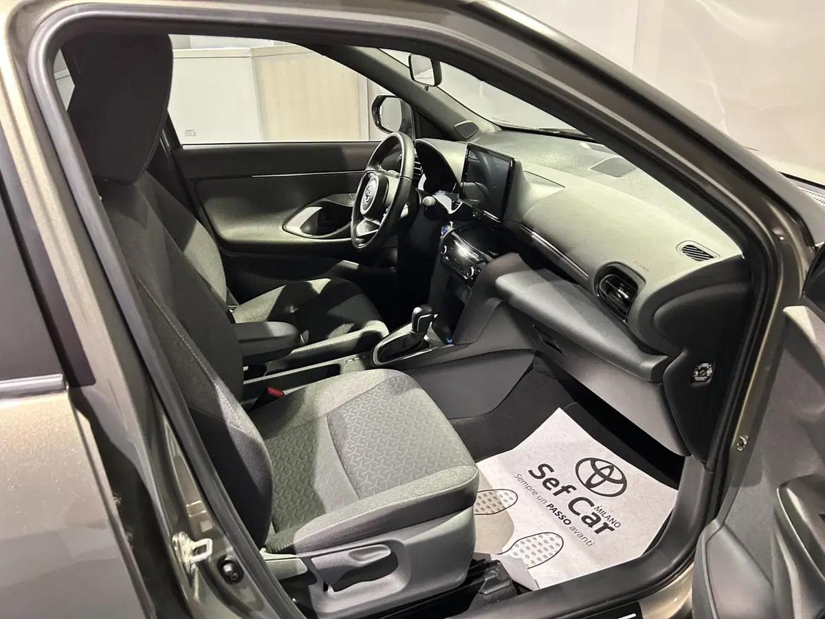 Toyota Yaris Cross usata a Milano (6)