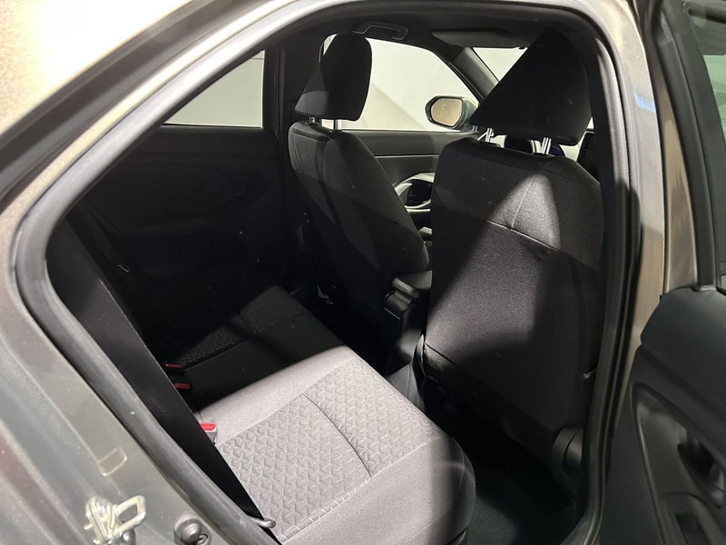 Toyota Yaris Cross usata a Milano (8)