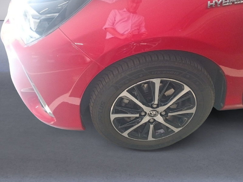 Toyota Yaris usata a Milano (8)