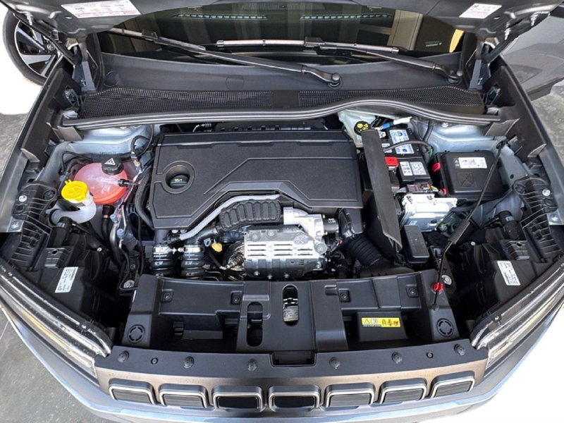 Jeep Avenger nuova a Agrigento (13)