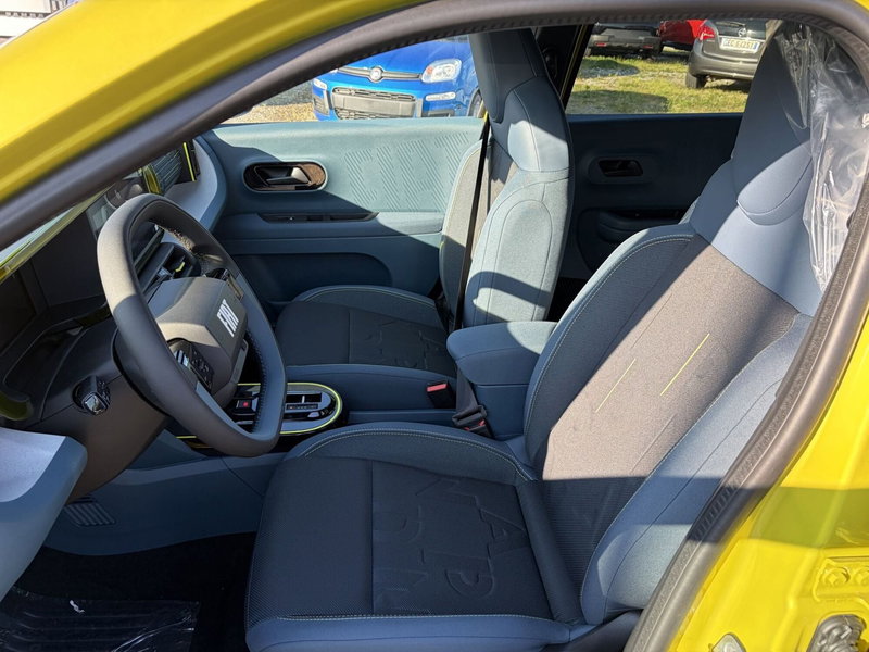 Fiat Grande Panda nuova a La Spezia (11)