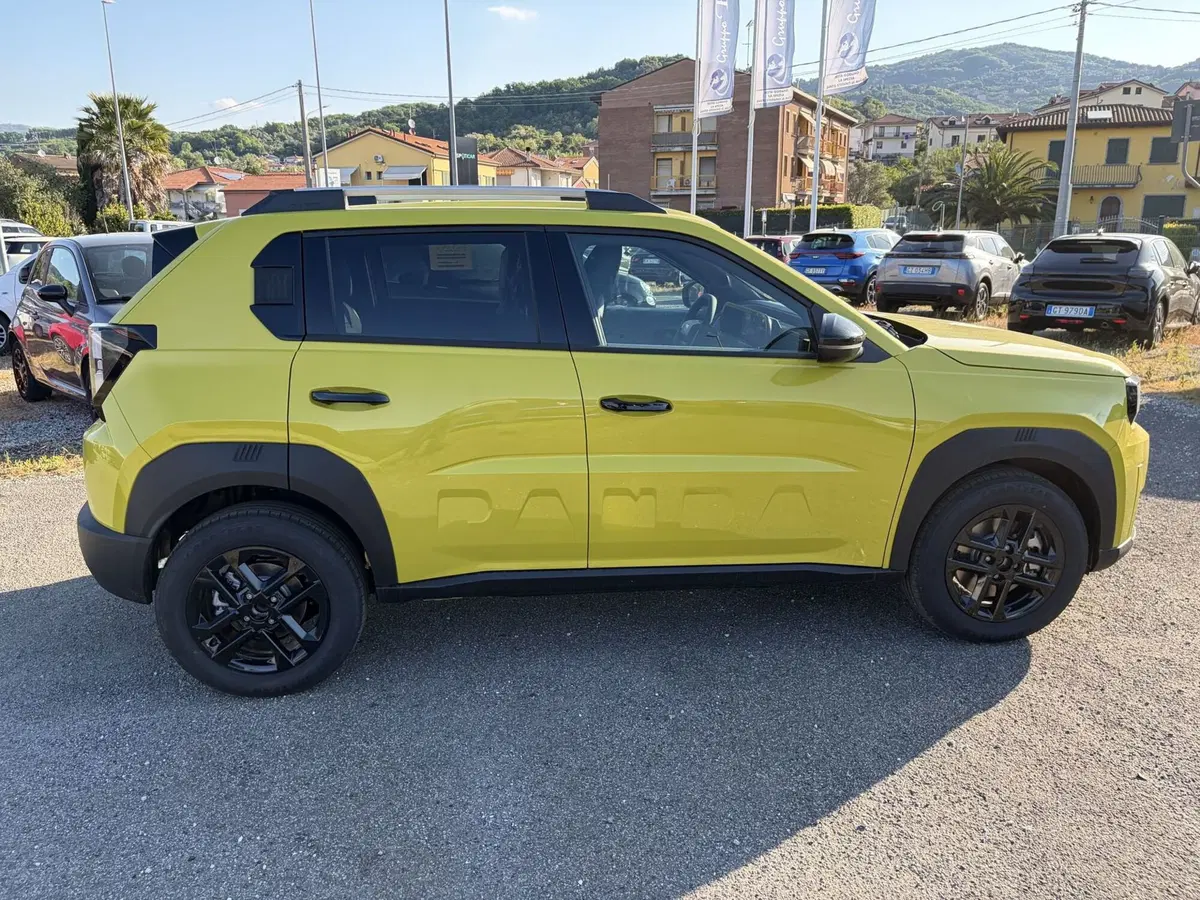 Fiat Grande Panda nuova a La Spezia (8)