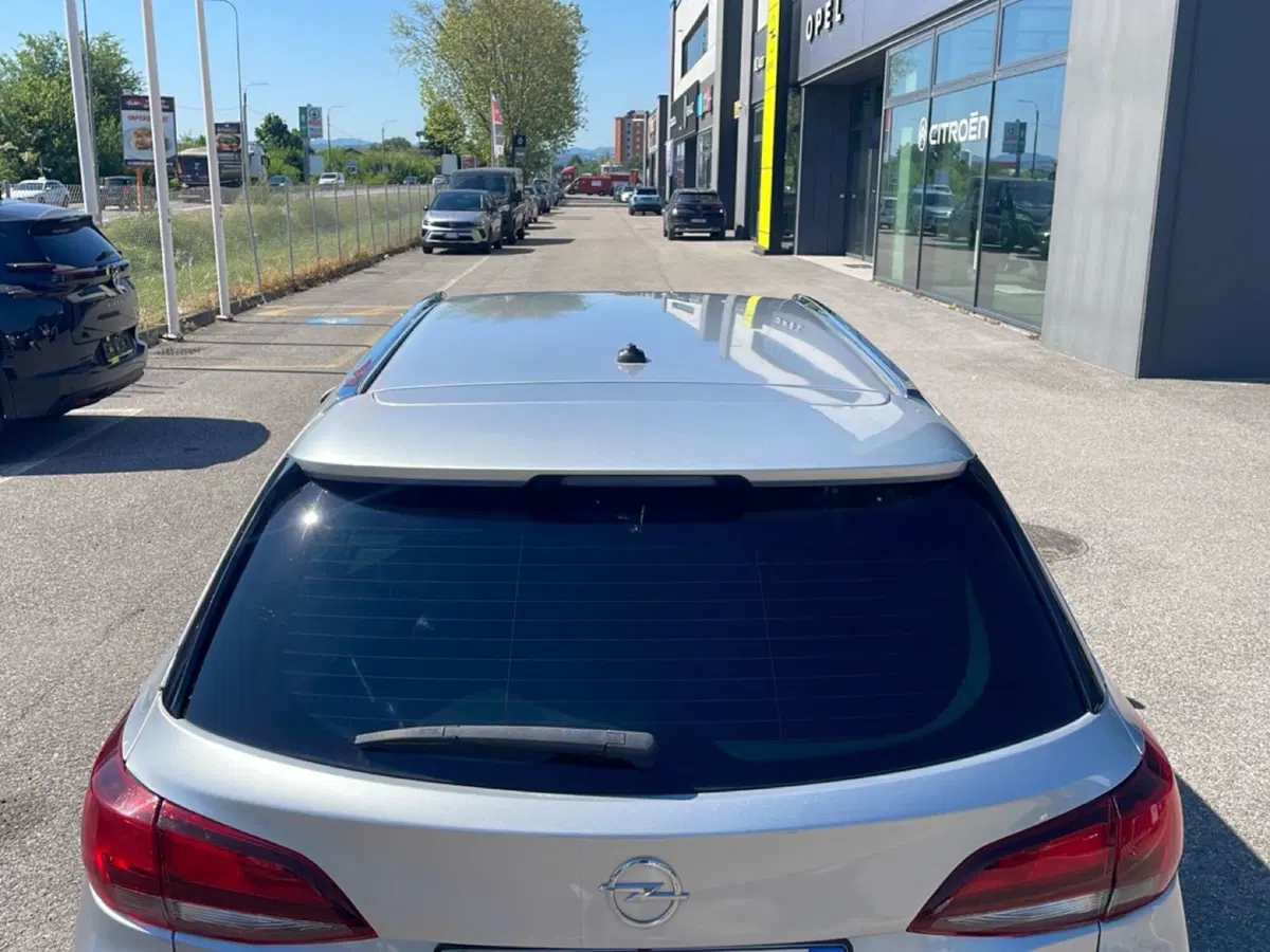 Opel Astra Station Wagon usata a Bologna (11)