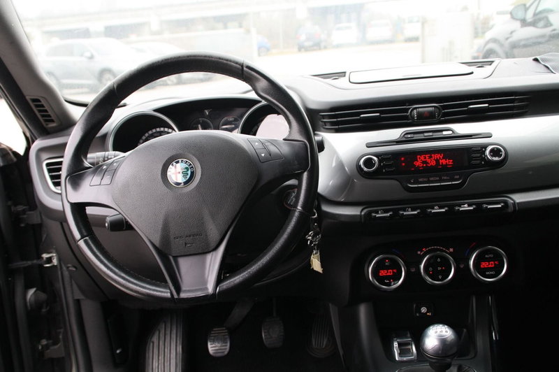 Alfa Romeo Giulietta usata a Pordenone (9)